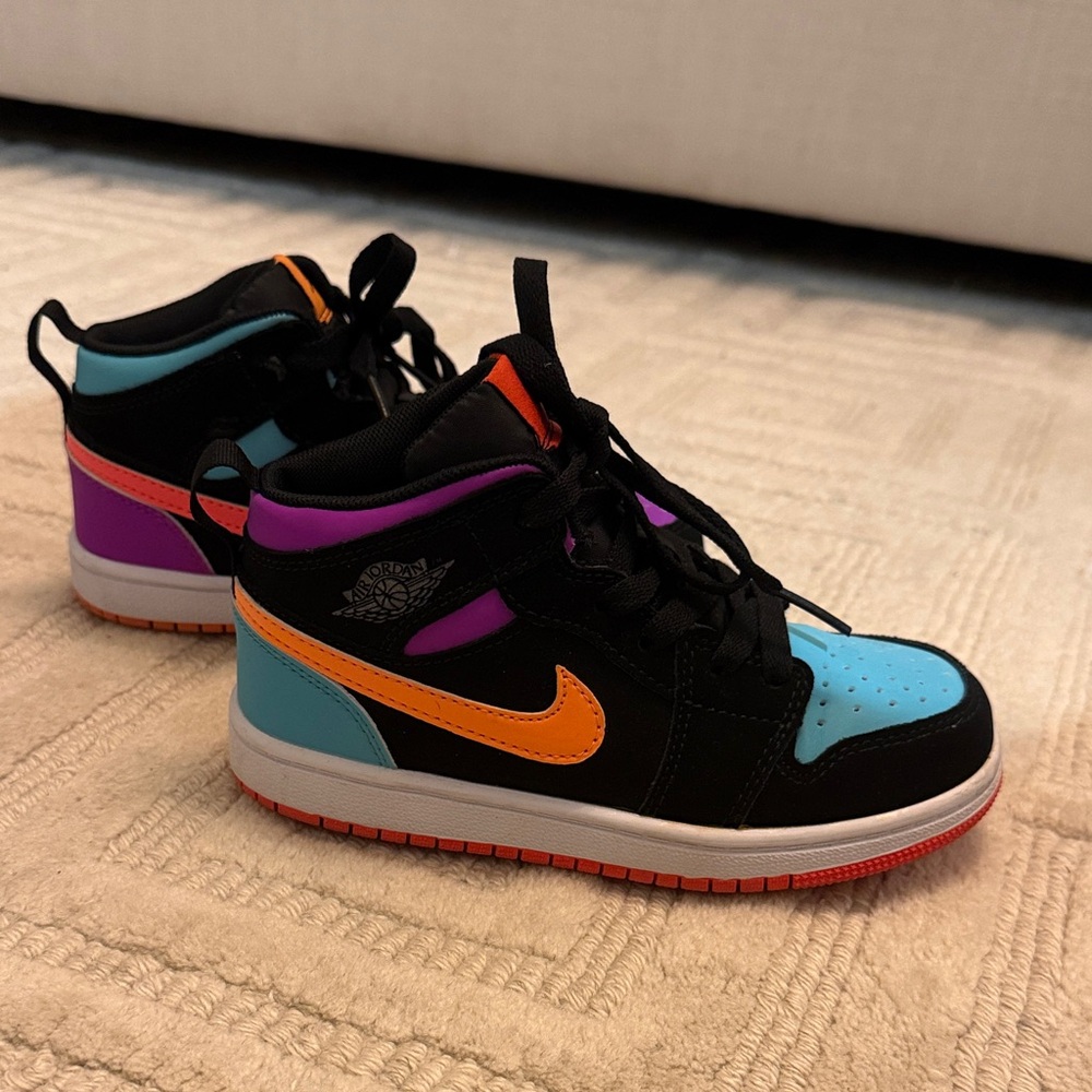 Nike Kids' Black and Multicolor Sneakers